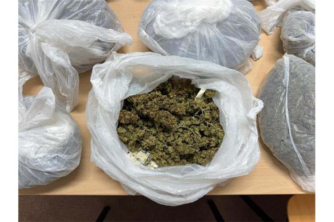 Policija je na šibenskom području kod 52-godišnjaka pronašla preko dvije kile marihuane