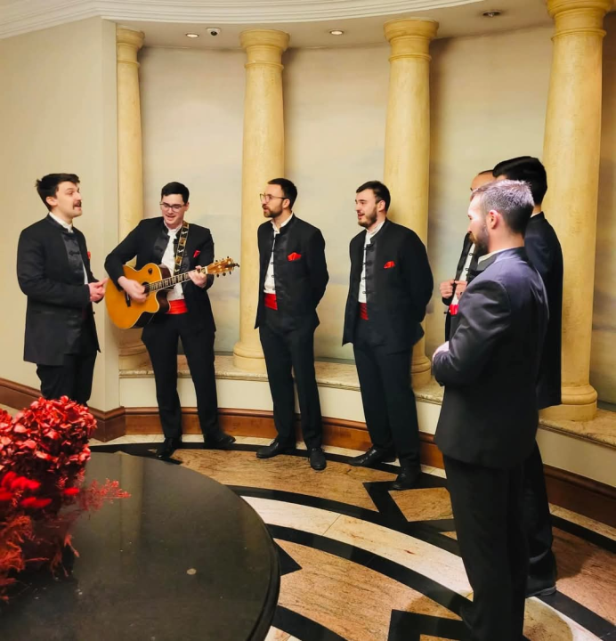 Večeras je u zagrebačkom hotelu Westin održana tradicionalna Šibenska večer, okupljanje Šibenčana i prijatelja Šibenika koje već godinama organizira Društvo Šibenčana i prijatelja Šibenika u Zagrebu.