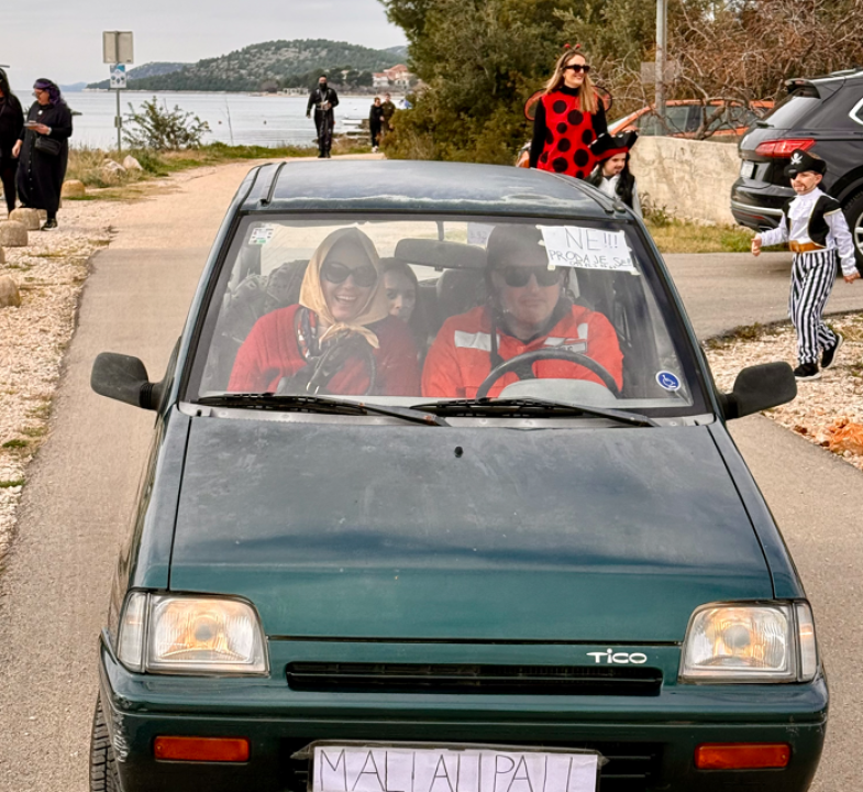 Grebaške maškare: Dan ispunjen zabavom, smijehom i dobrom spizom