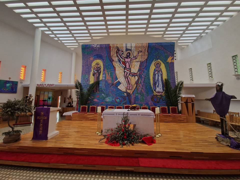 U Drniškoj Gospi od Ružarija održana duhovna obnova za mlade i roditelje