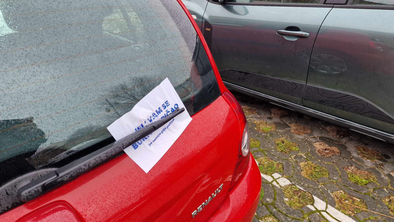 Gerilska akcija na parkingu Svete Nediljice