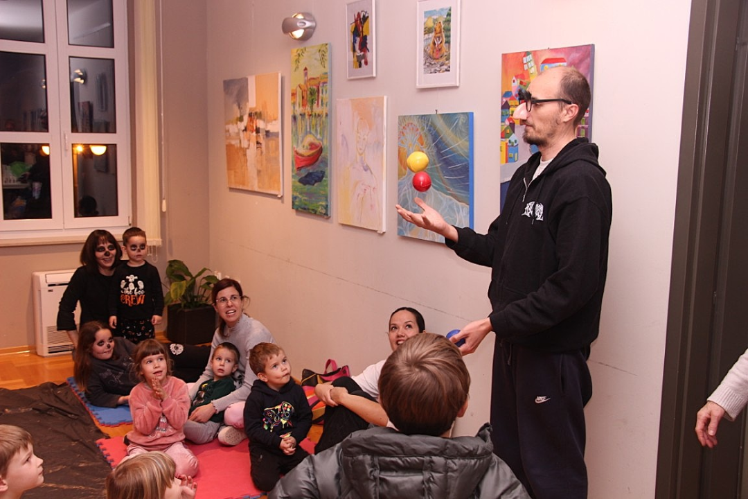 U vodičkoj knjižnici održana radionica izrade maski i pričaonica