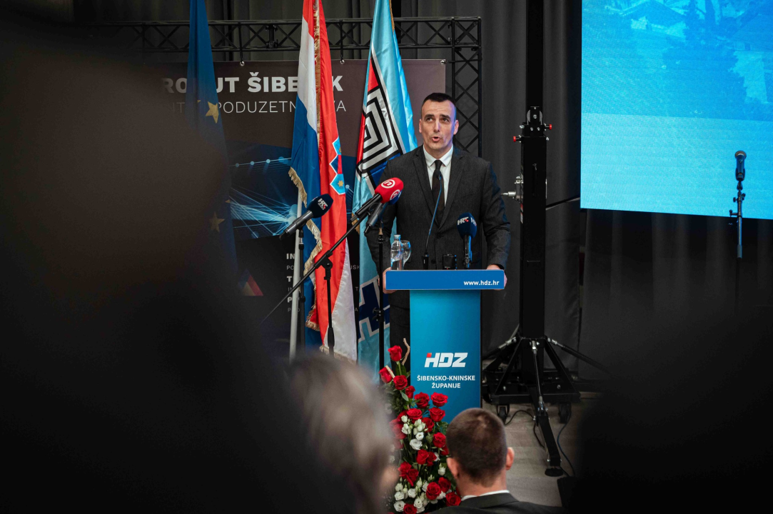 Šibenski HDZ proslavio rođendan: 'Šibenčani će dobiti novu proširenu rivu i moćan ulaz u grad'
