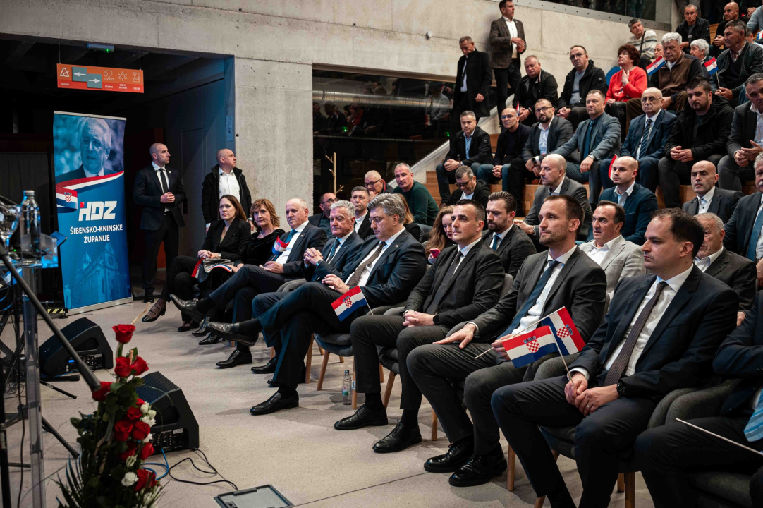 Šibenski HDZ proslavio rođendan: 'Šibenčani će dobiti novu proširenu rivu i moćan ulaz u grad'