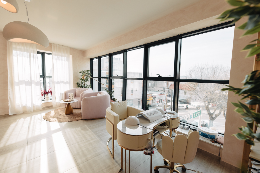 FOTO Beauty Clinic by Tamara proširila svoj tim: Nova stručnjakinja za savršene nokte!