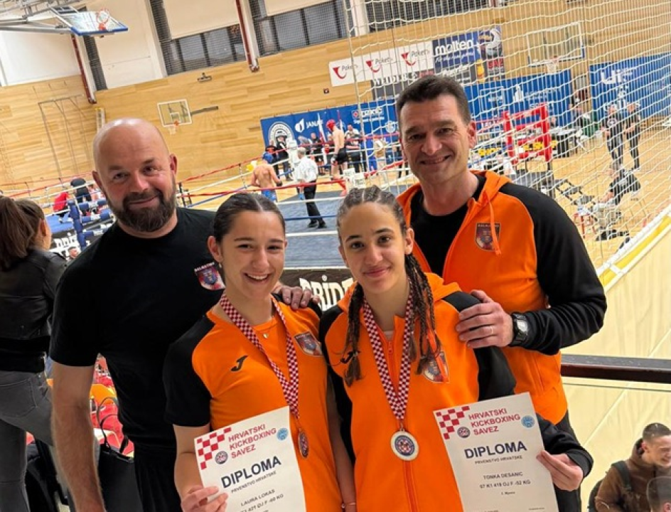 FOTO: Laura Lokas prvakinja Hrvatske u K-1, Tonka Desanić viceprvakinja