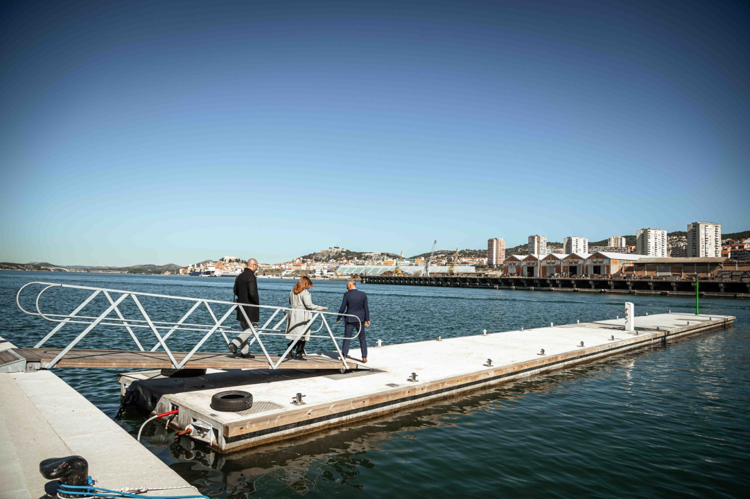 Župan Jelić i Jadranka Fržop potpisali ugovor o financiranju projekata: ‘Lučka infrastrukira nam je od iznimnog značaja’