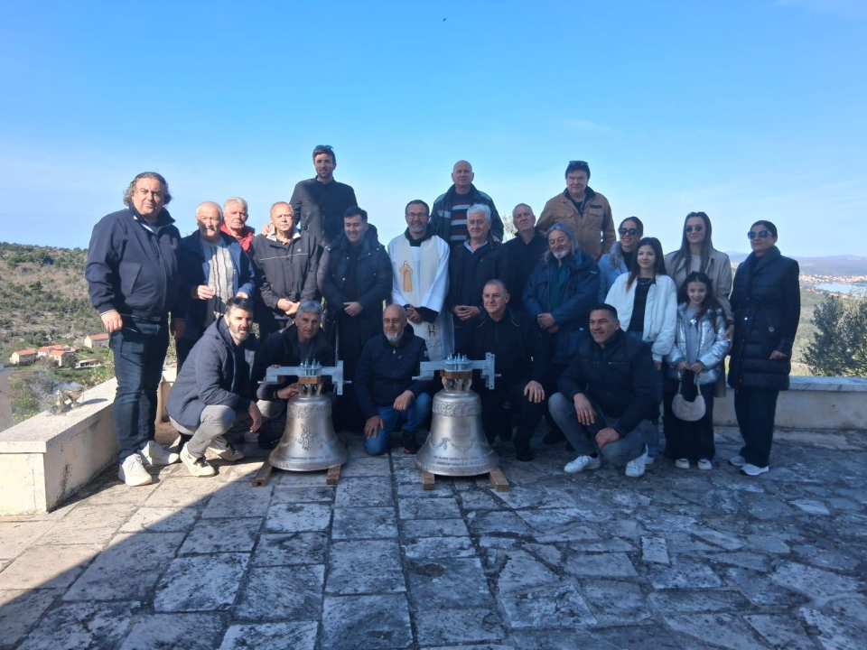 Pomišljaju blagoslovljena i postavljena nova bilička zvona