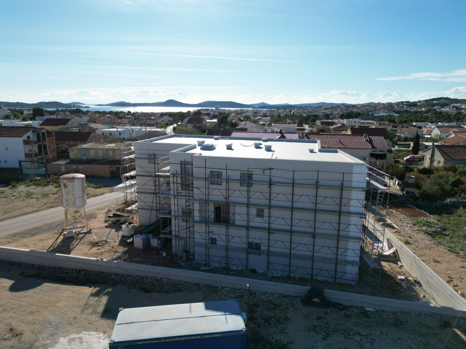 FOTO Prodaju se stanovi na mirnoj lokaciji u Vodicama!