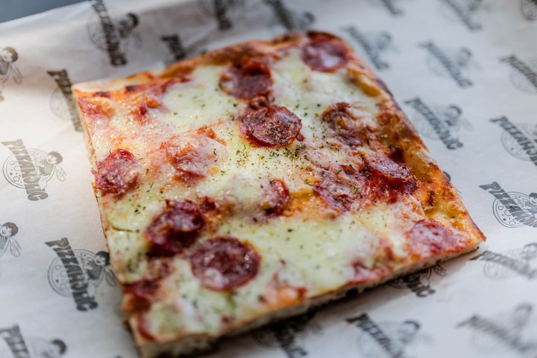 FOTO U Pizzaholicu probajte rimsku pinsu i al taglio jer hrskavost mijenja pravila!