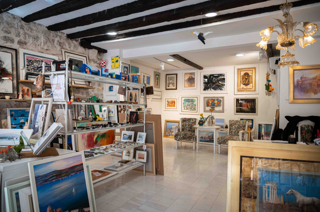 FOTO Proljeće u Galeriji Juraj Dalmatinac: Unikatna umjetnička djela, popusti i modni noviteti!