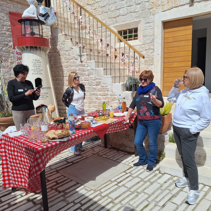  Poduzetna bodulica: Na Zlarinu su se okupile poduzetnice sa šibenskih otoka