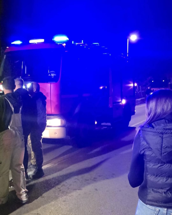 Večeras požar u garaži u Bilicama i smeća u Crnici: Brze intervencije vatrogasaca spriječile veću štetu