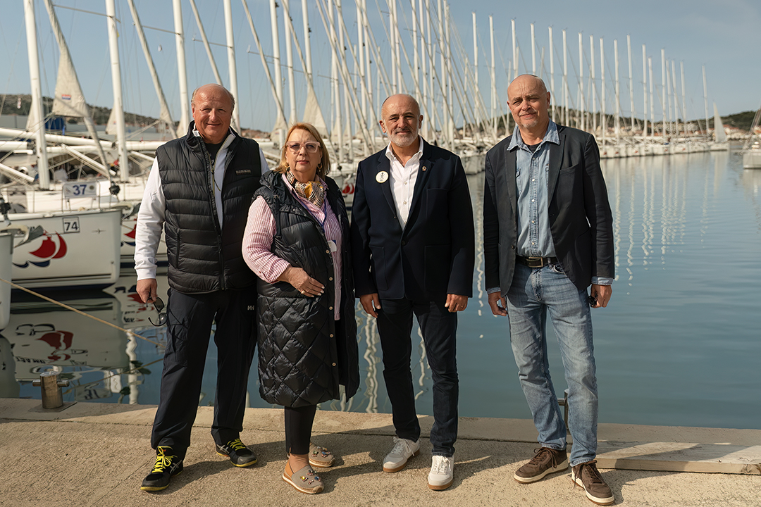 Lion regata u Murteru