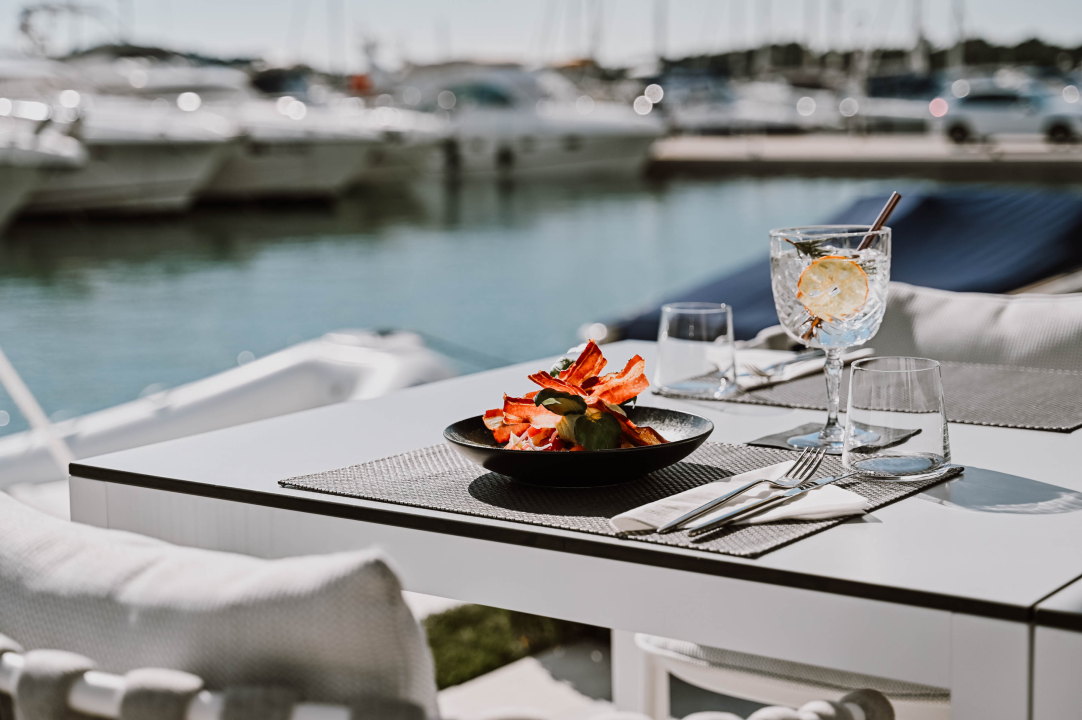 FOTO: Uskrsna večera u Nomadu: Tri slijeda i glazbena poslastica uz Baby Kate