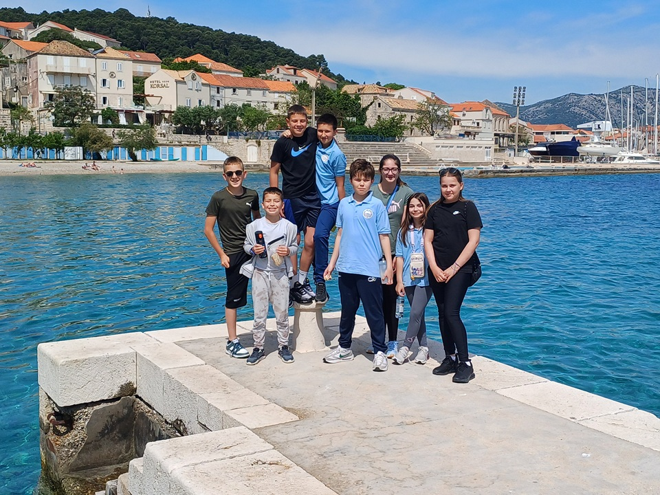 Plivačima Mora medalje na Korčuli