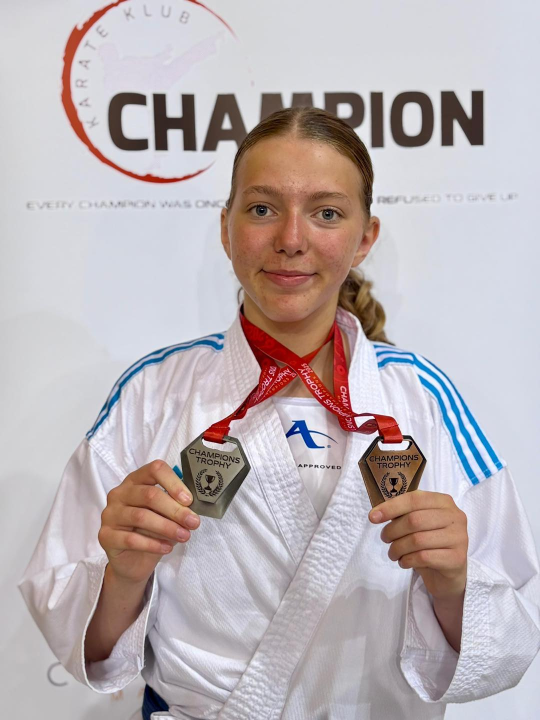 Karate klub Okit niže uspjehe: Tri zlatne, pet srebrnih i četiri brončane medalje