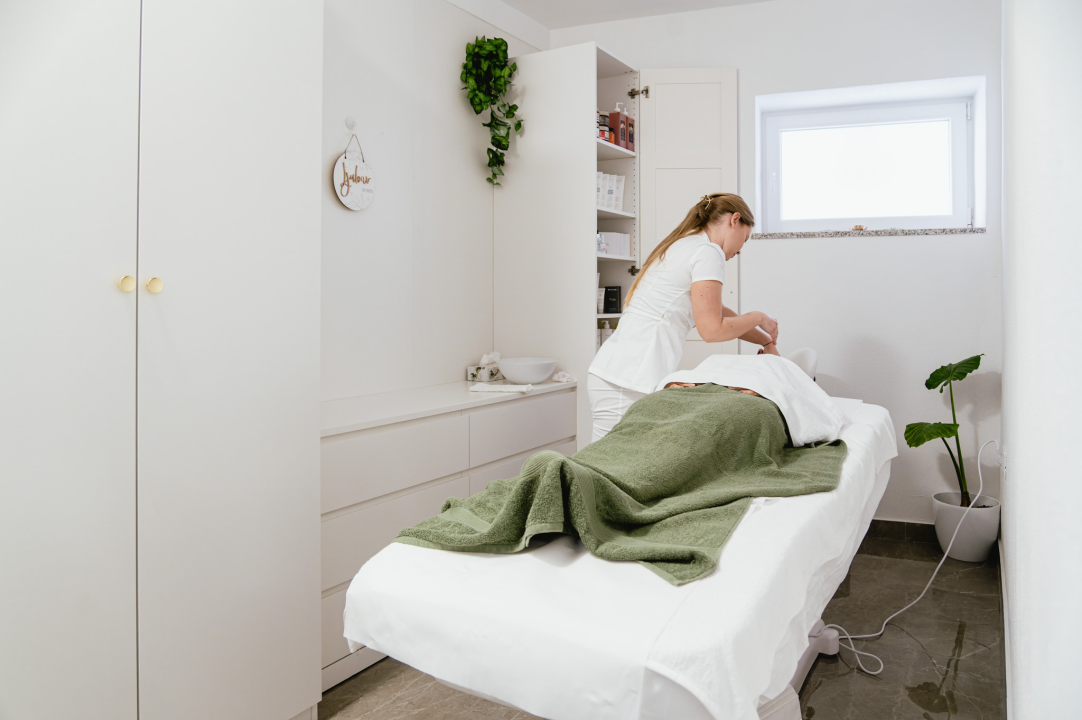 FOTO: Golden Wellness/Skin Expert s ponosom predstavlja novo pojačanje – stručnjakinju zlatnih ruku