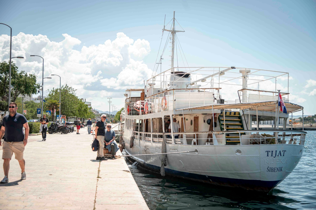 'Tijat' isplovio na probnu vožnju zbog certifikata: Župan Jelić prvi put na kultnom brodu