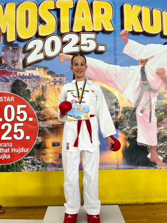 FOTO Karatašima Phoenixa 20 medalja na 'Mostar Kupu'