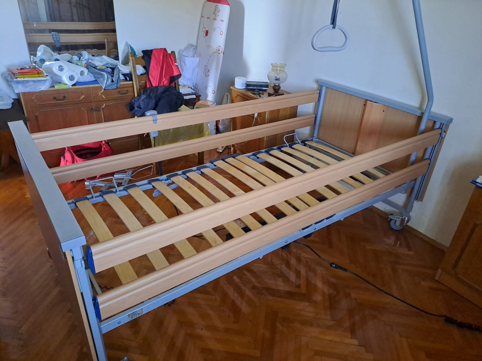 Zahvaljujući Ilijani, mještanima i Crvenom križu korisnik na Prviću dobio medicinski krevet