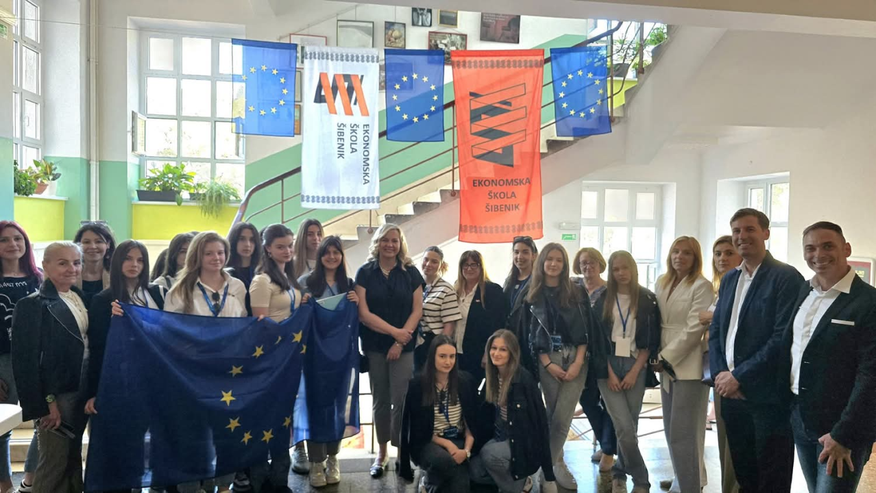 EU zastupnica Željana Zovko posjetila Ekonomsku školu Šibenik: susret znanja, dijaloga i europskih vrijednosti
