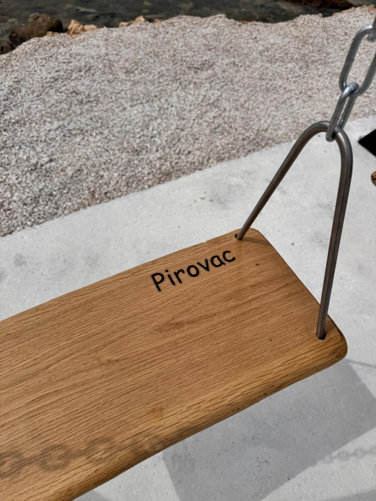 Pirovac dobio ljuljačku