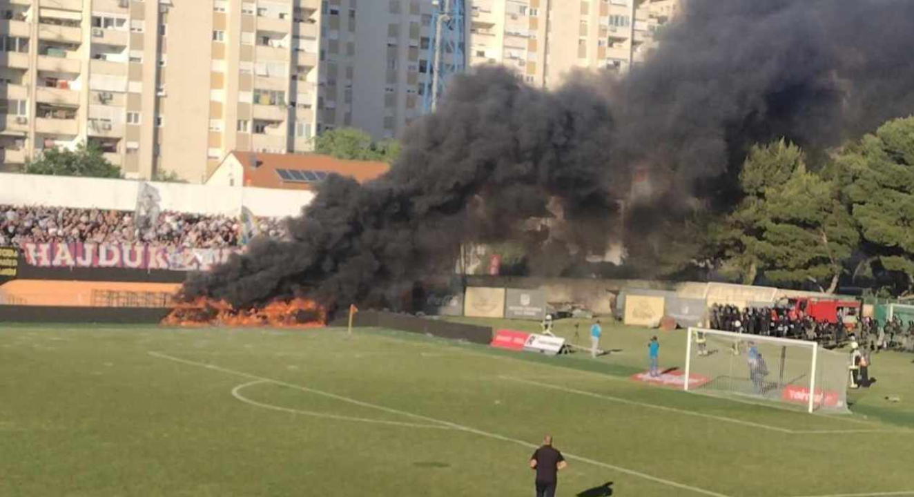 Požar na stadionu