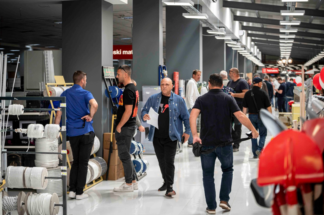 FOTO Pozor! Veliki popusti na kućanskim aparatima, keramici, alatima, bojama, rasvjeti, stolariji i puno više!