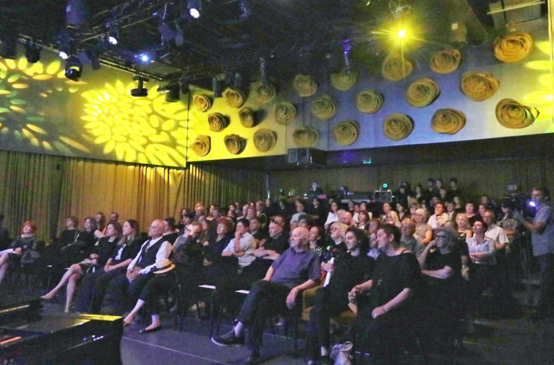 Emotivna komemoracija za Radu Perišu u Arsenu okupila brojne prijatelje i suradnike