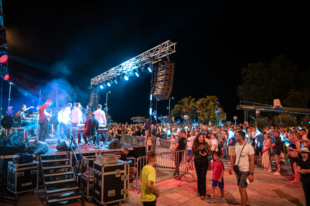 Spektakularan vatromet i grupa Rišpet označili kraj svečanog otvorenja 65. MDF-a