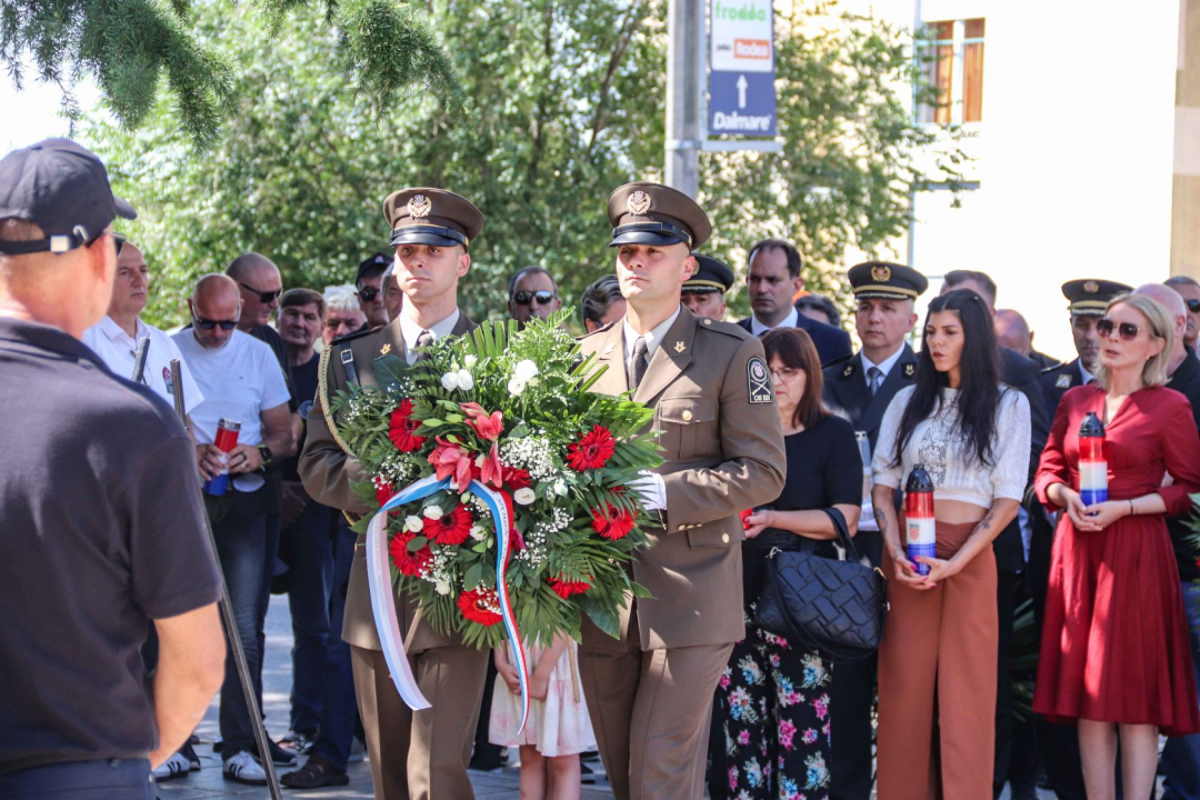 Položeni vijenci na Baldekinu povodom 34. obljetnice osnutka slavne 113. brigade HV