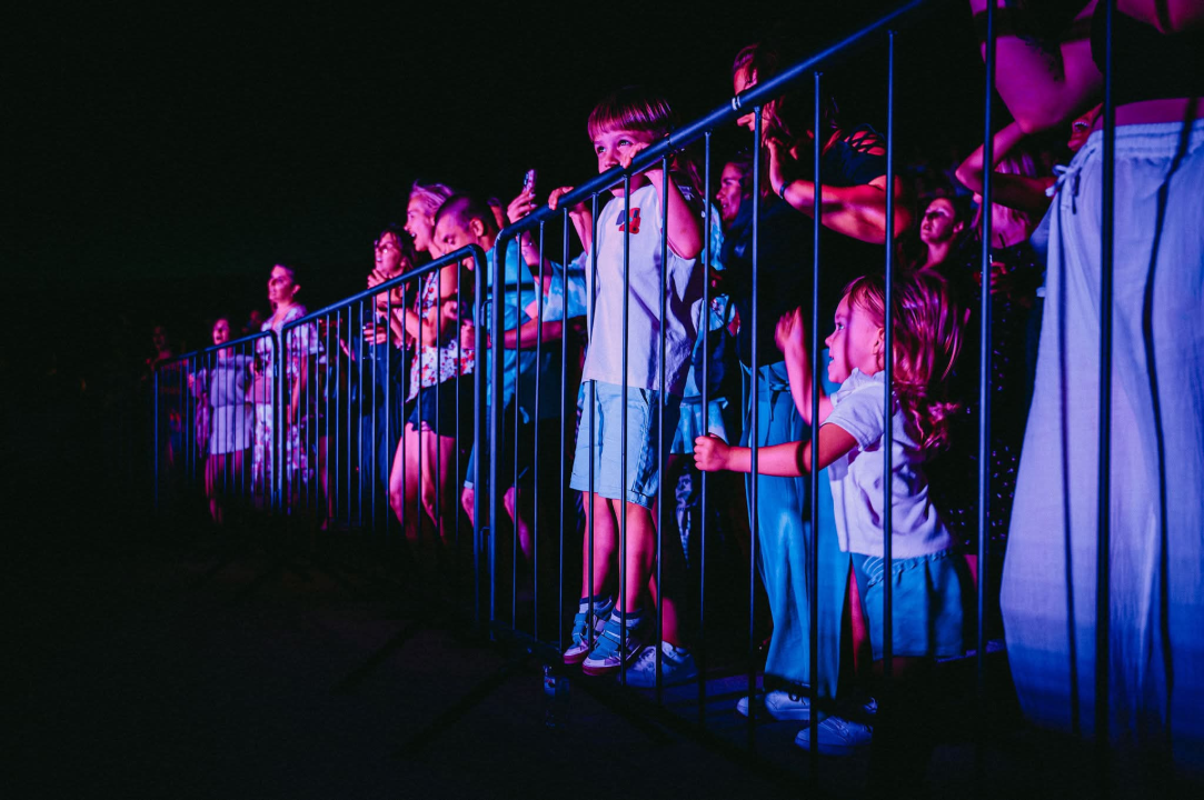 Večer za pamćenje: Matija Cvek & The Funkensteins rasplesali publiku na Tvrđavi sv. Mihovila