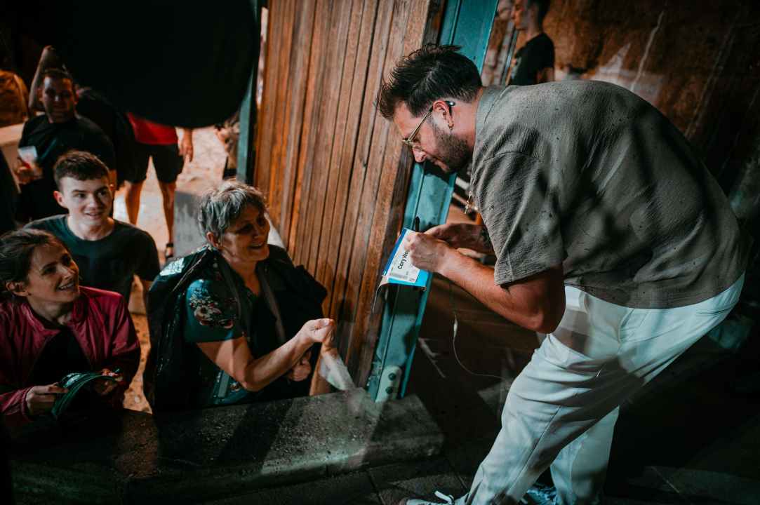 FOTO Gitaristički virtuoz Cory Wong oduševljen Tvrđavom sv. Mihovil, kiša malo skratila koncert