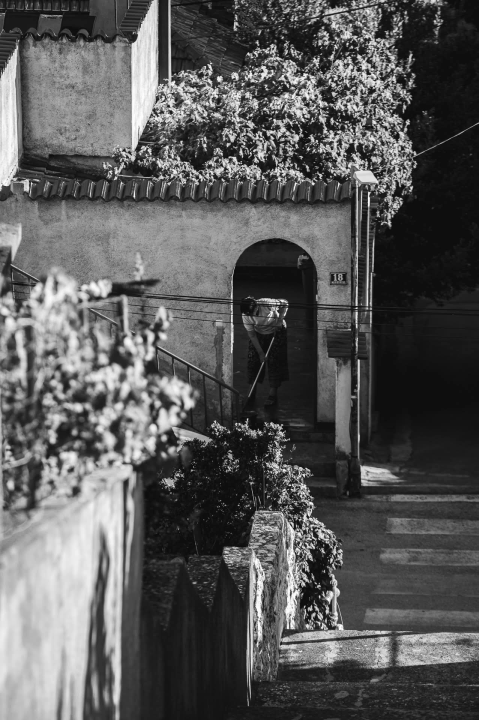 Na brdu iznad Šibenika: Mažurice s pogledom na grad, mirom i zajedništvom