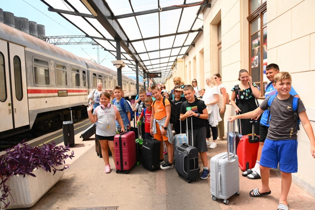 FOTO Na Plazma Sportskim igrama mladih 2 tisuće djece - pristigli sudionici iz naše županije