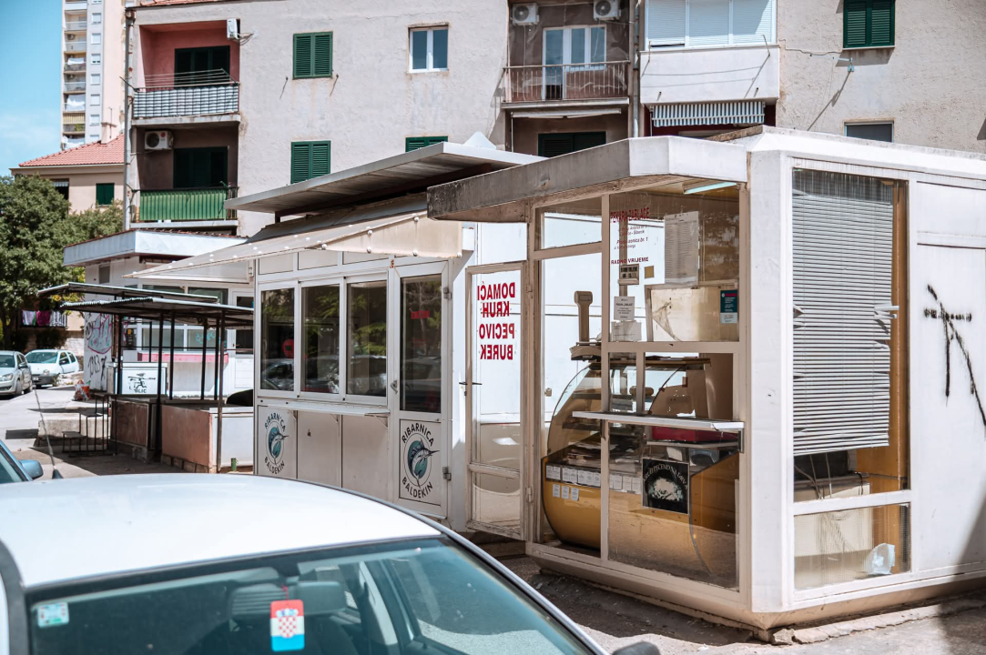 Baldekin 2 i 3: Simbol šibenskog duha, spoj sporta, obrazovanja i sjećanja