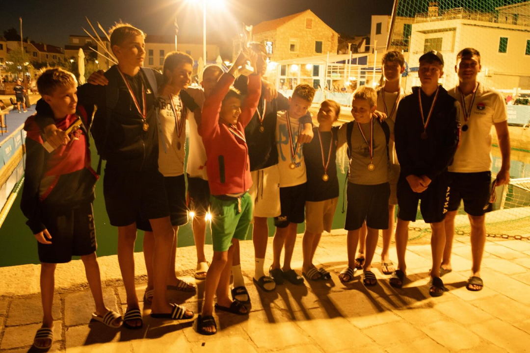 FOTO VK Brodograditelj organizirao u Betini prvi memorijal za djecu u čast svog voljenog golmana