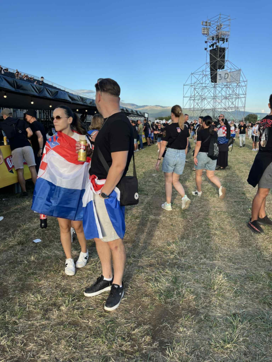 FOTO Thompsonovi obožavatelji preplavili Sinj, među njima i brojni Šibenčani