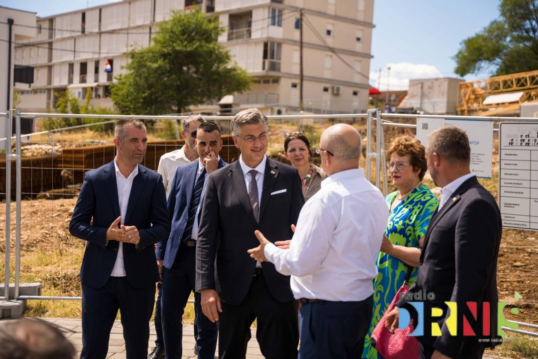 Andrej Planković u Drnišu obišao gradilište Centra za starije osobe