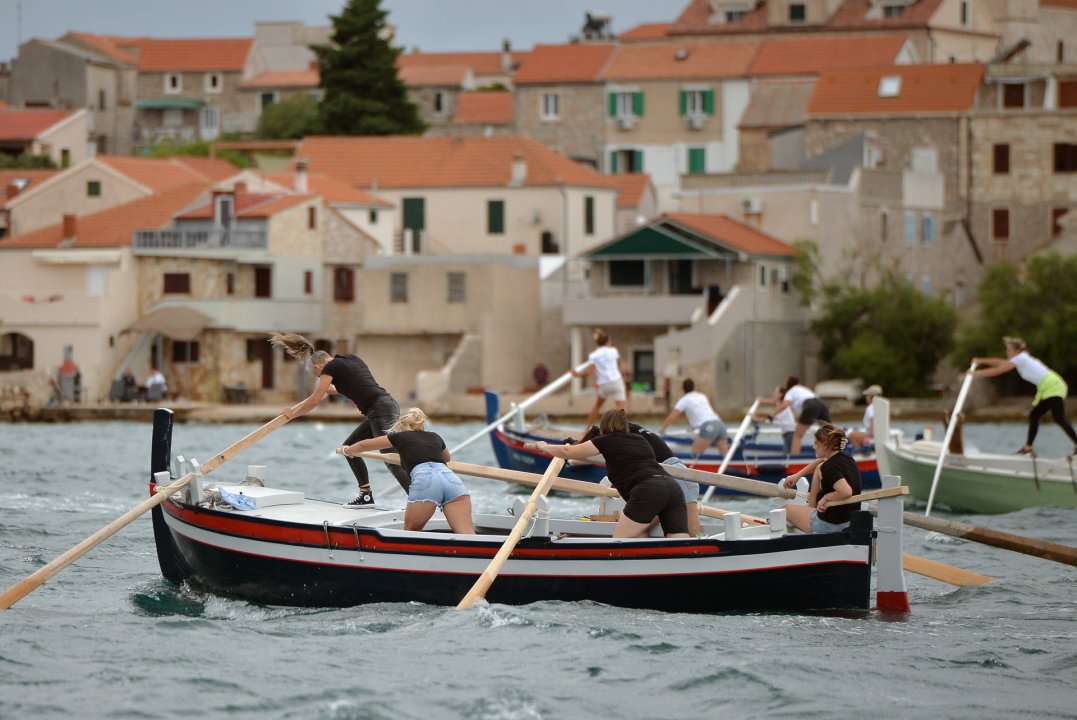 Održana ženska veslačka regata u Betini: Pogledajte koje su ekipe bile najbolje