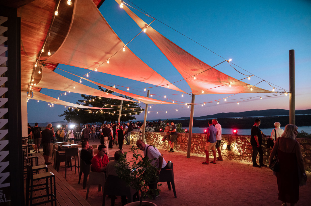 Branko Sekulić proglasio FALIŠ otvorenim: Svečano otvorenje uz predstavljanje knjige i projekciju filma