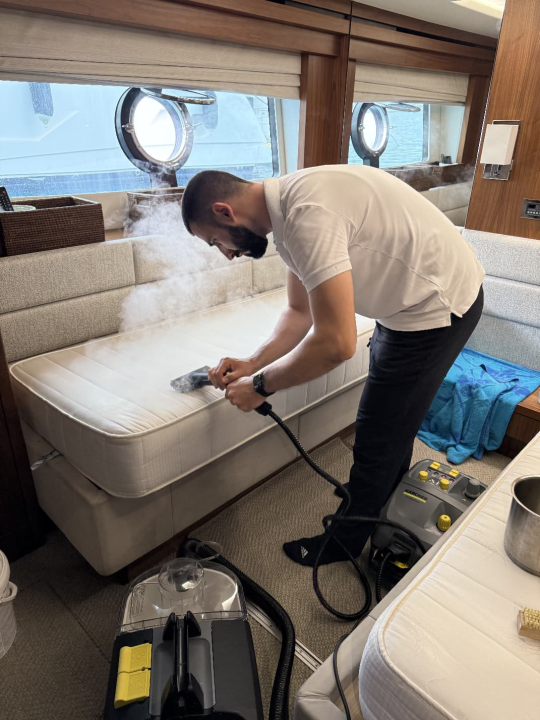 FOTO Nema što ne rade: Pozovite GV Clean i prepustite im sve brige!