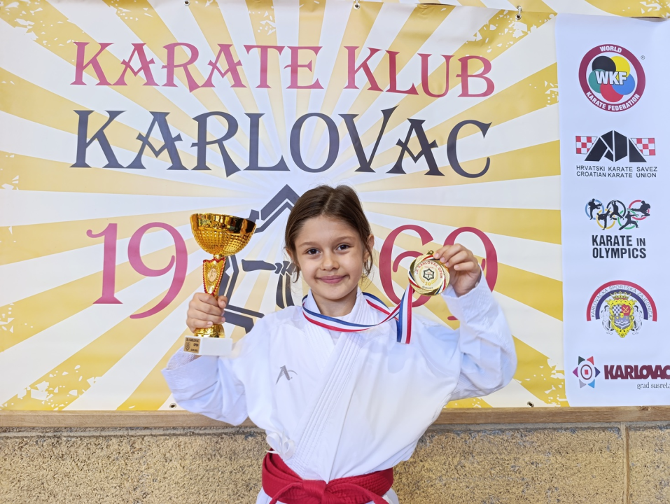 FOTO Karate klubu Šibenik 1066 devet medalja na 'Karlovac Openu'