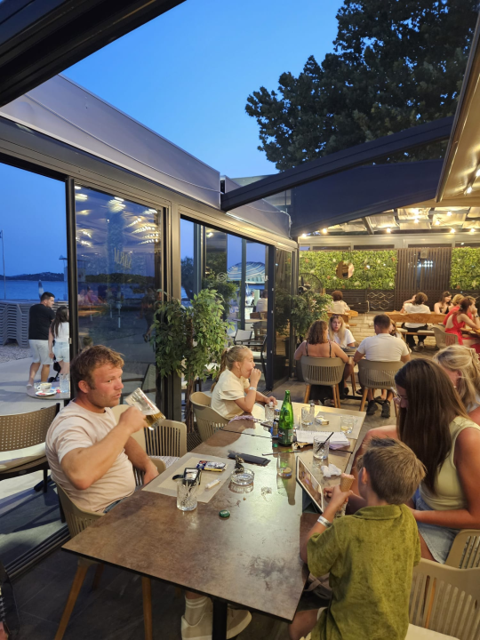 FOTO Posjetite Restoran Šarm, idealno mjesto za svako doba dana! 