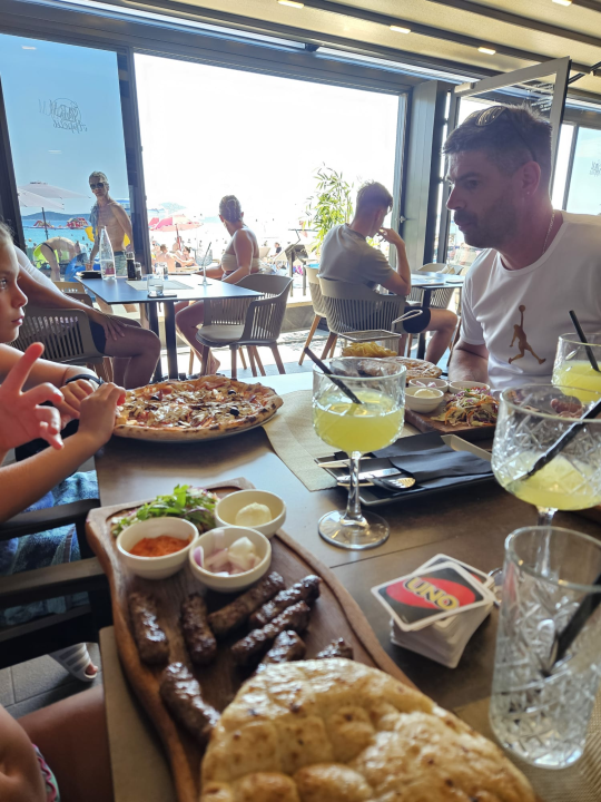 FOTO Posjetite Restoran Šarm, idealno mjesto za svako doba dana! 