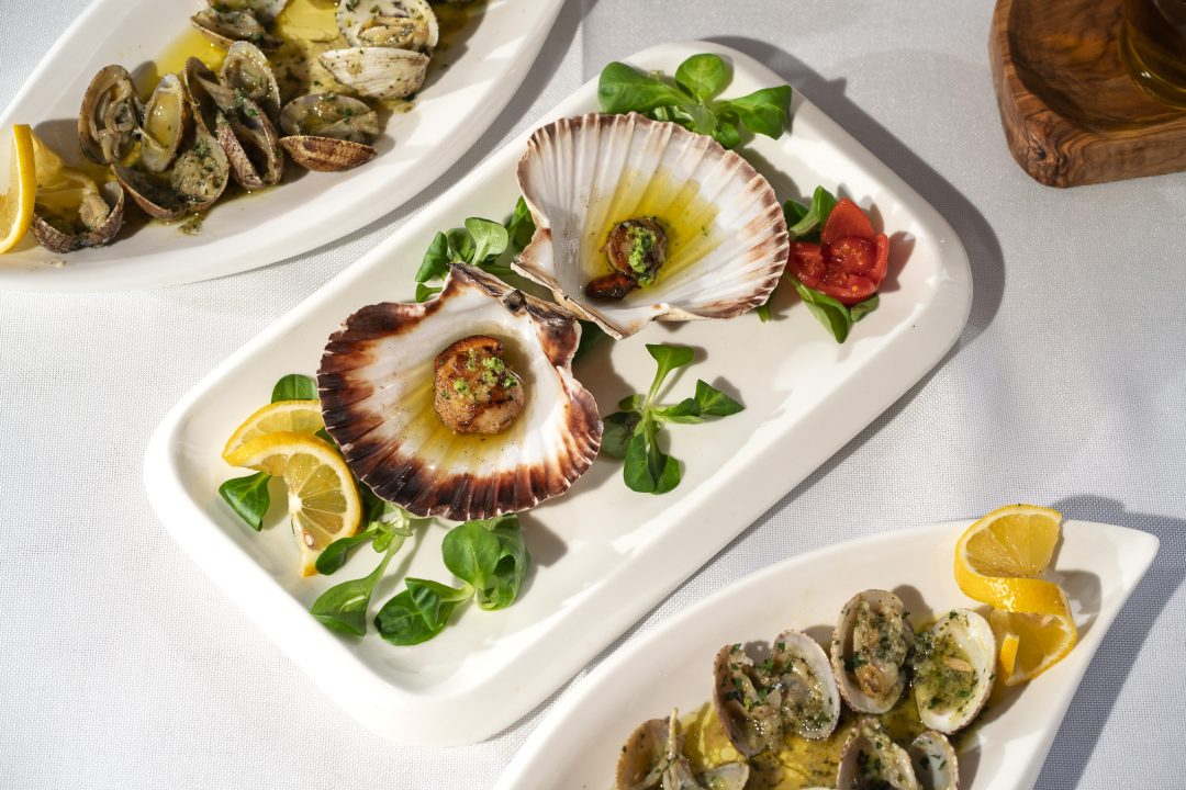 FOTO Petkom se u Konobi Oli uživa u dalmatinskoj spizi, pjesmi i odličnoj atmosferi!