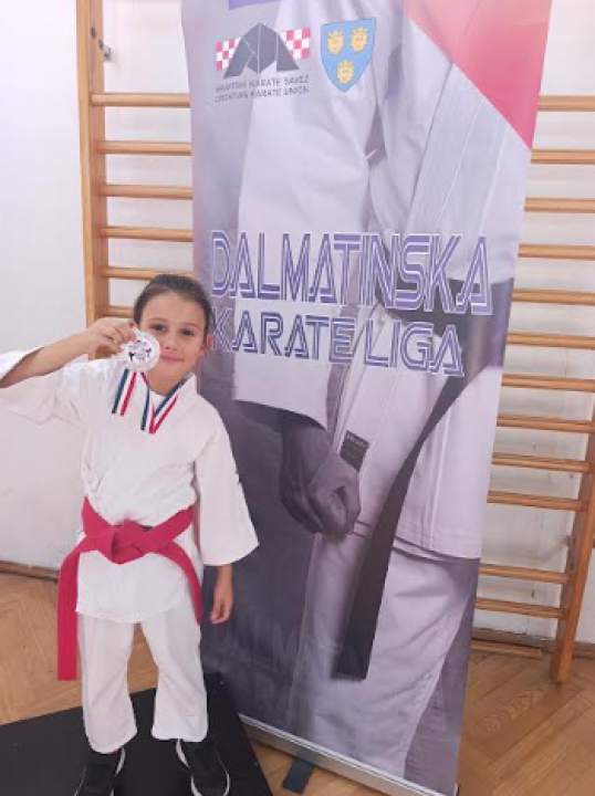 FOTO Karateke Šibenika 1066 u Kaštelima potvrdile odličnu formu uoči državnog prvenstva