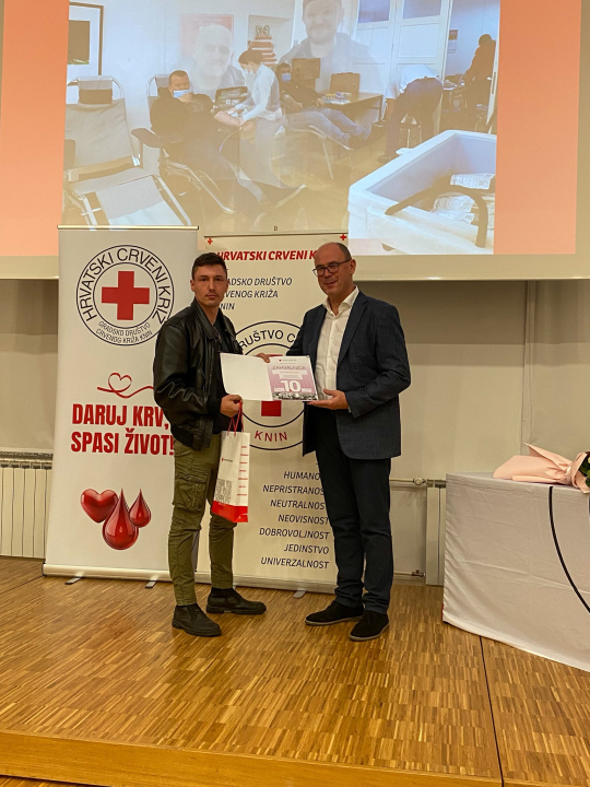 Crveni križ Knin obilježio Dan darivatelja krvi: 'Prikupili 670 doza krvi samo u ovoj godini'