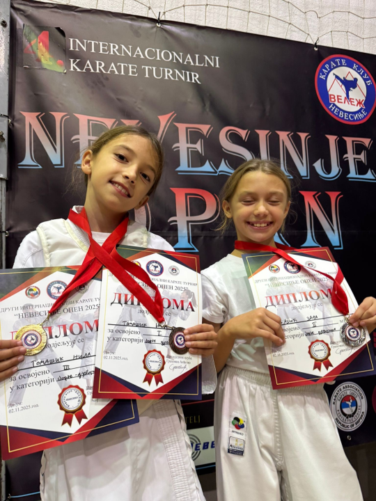 FOTO Karate klub Phoenix uspješan na turniru 'Nevesinje Open 2025.', za kraj godine